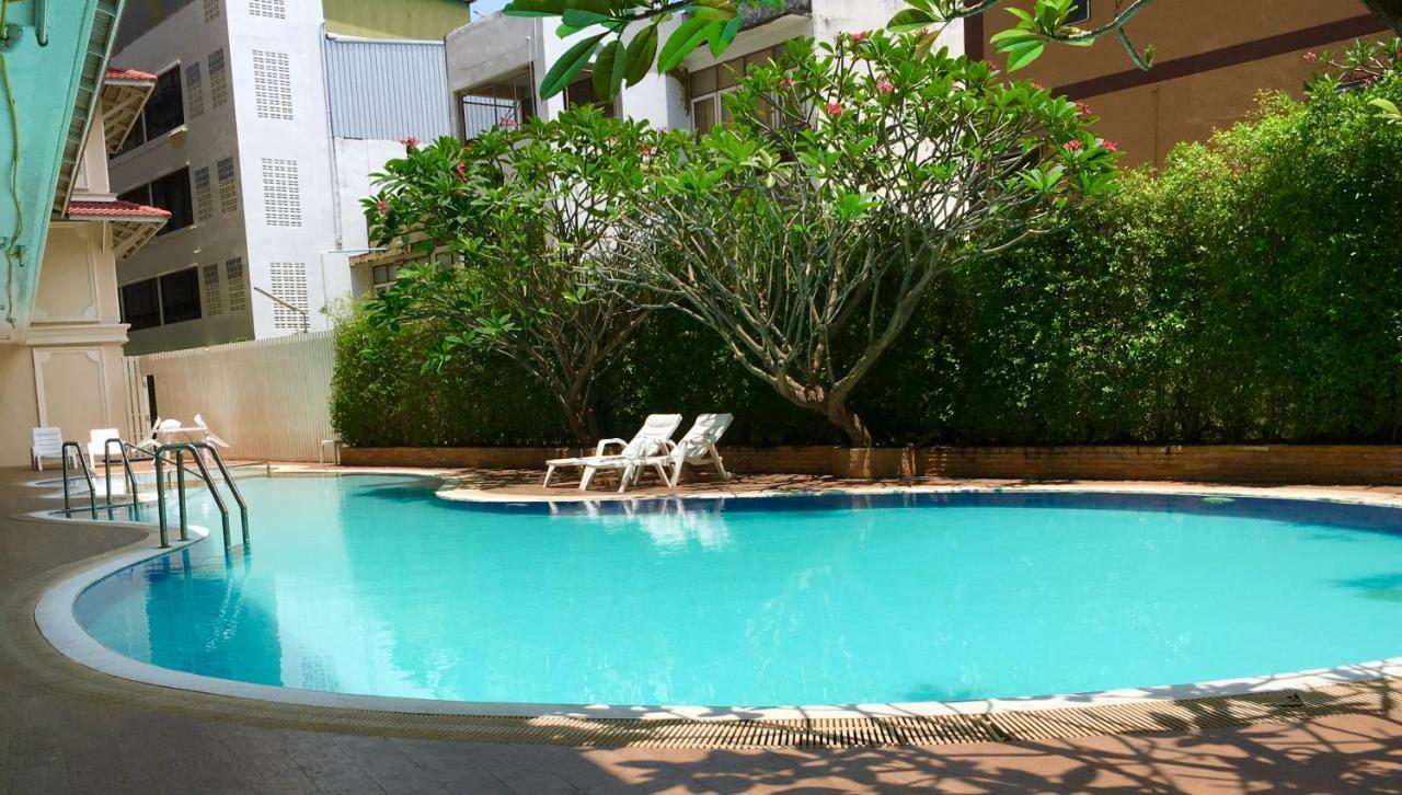 Baan Klang Condo Hotel HHQ Exterior photo