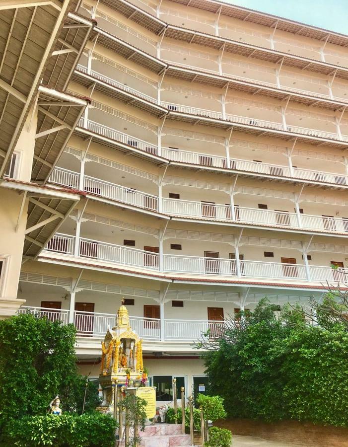 Baan Klang Condo Hotel HHQ Exterior photo